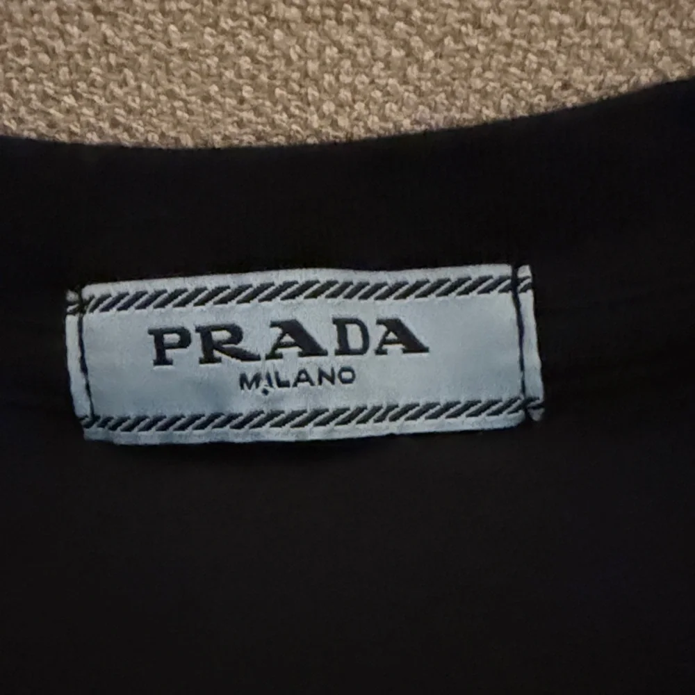 Prada Black Sleeveless cotton t Shirt with triangle Logo ! Designer - Picture 2 of 7